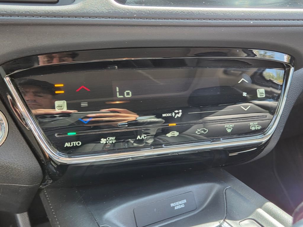 Used 2021 Honda HR-V EX-L image 29