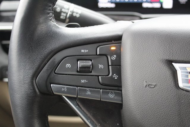 Used 2022 Cadillac Escalade Premium Luxury image 16