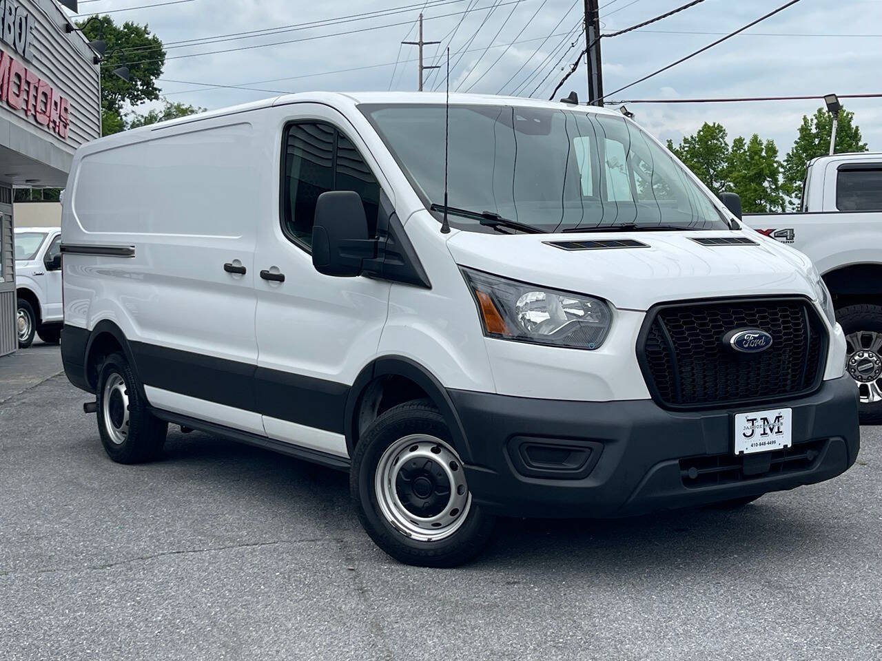 Used 2022 Ford Transit 150 Low Roof RWD image 1