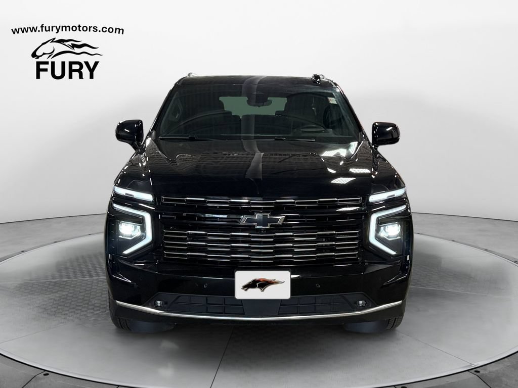 Used 2025 Chevrolet Suburban High Country AWD/4WD image 8