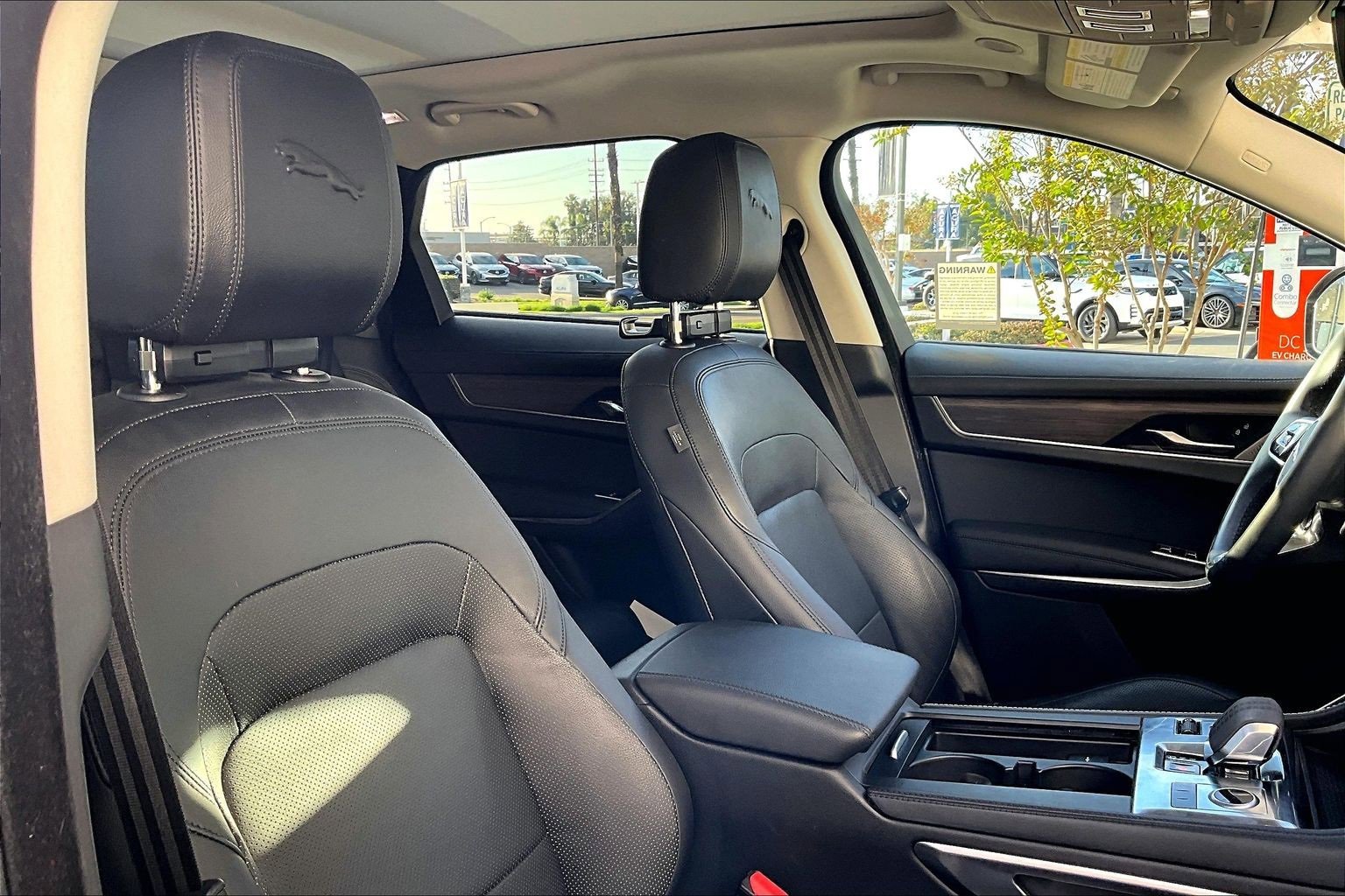 Used 2021 Jaguar F-PACE S image 7