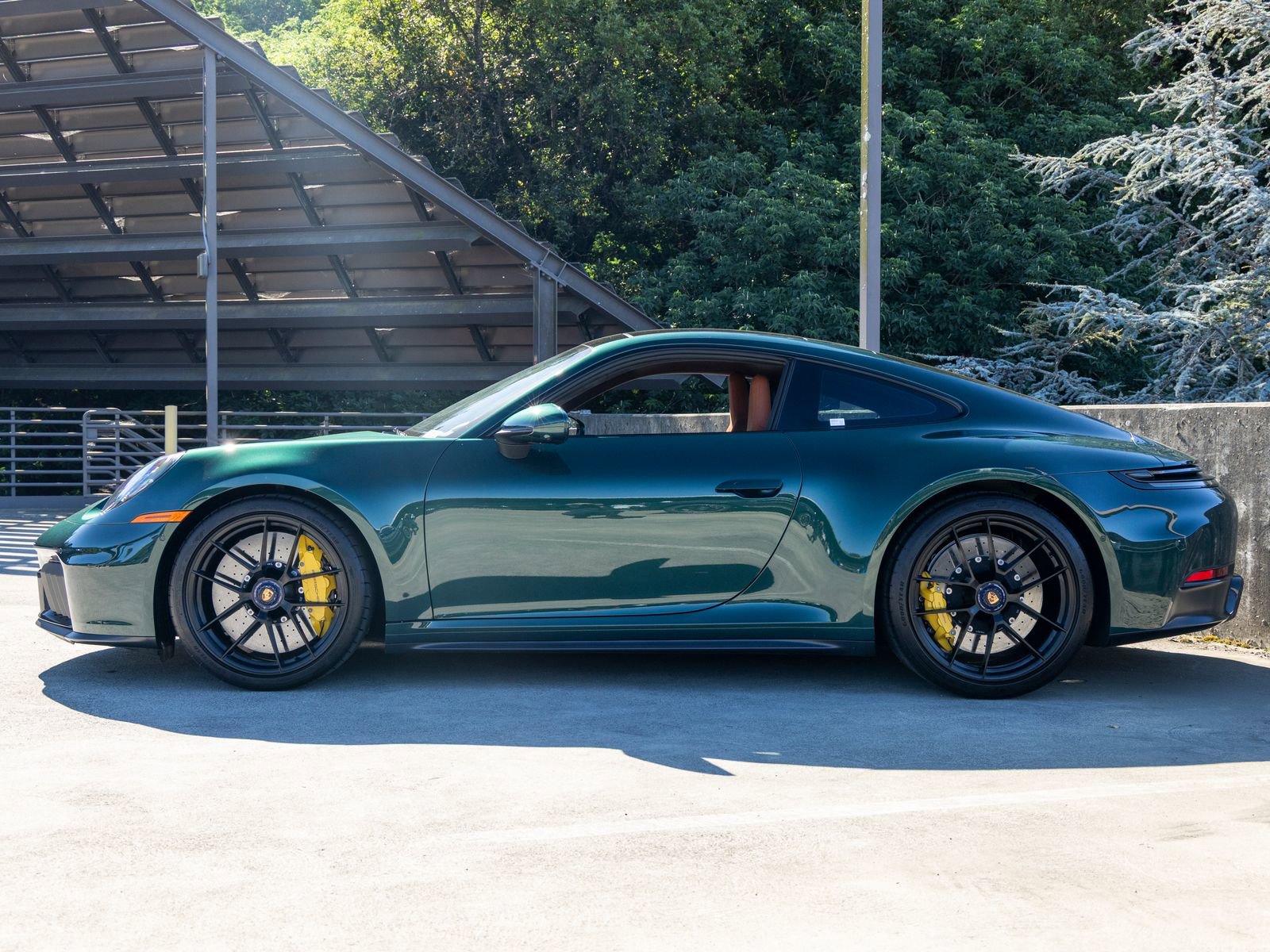 Certified 2025 Porsche 911 Carrera GTS RWD image 2