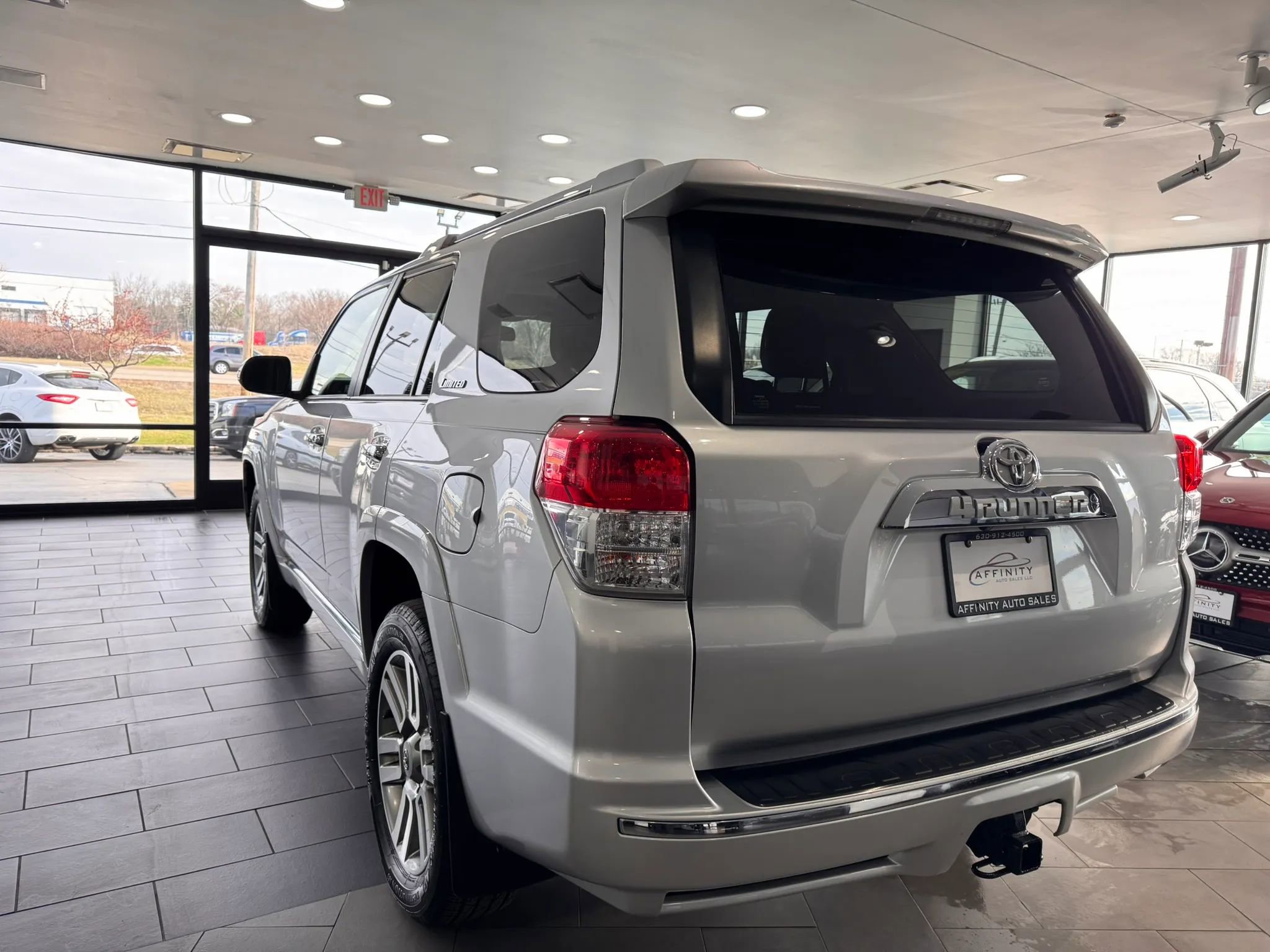 Used 2012 Toyota 4Runner Limited image 3