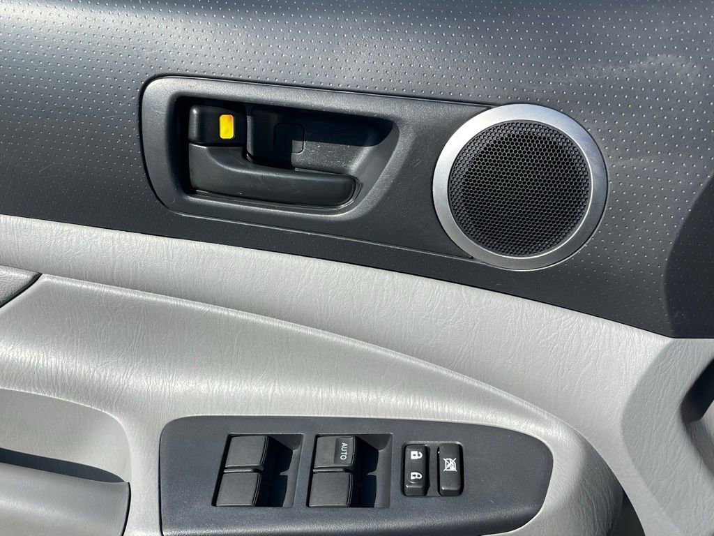 Used 2012 Toyota Tacoma 4x4 Double Cab w/ SR5 Pkg image 20