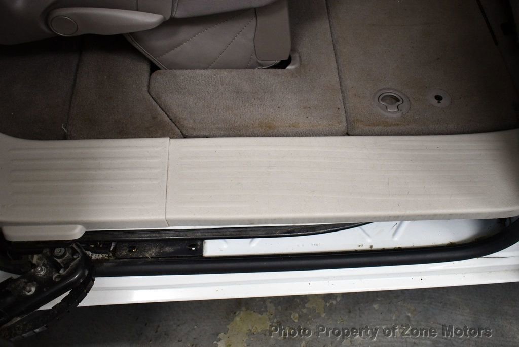 Used 2017 Chrysler Pacifica Touring-L image 18