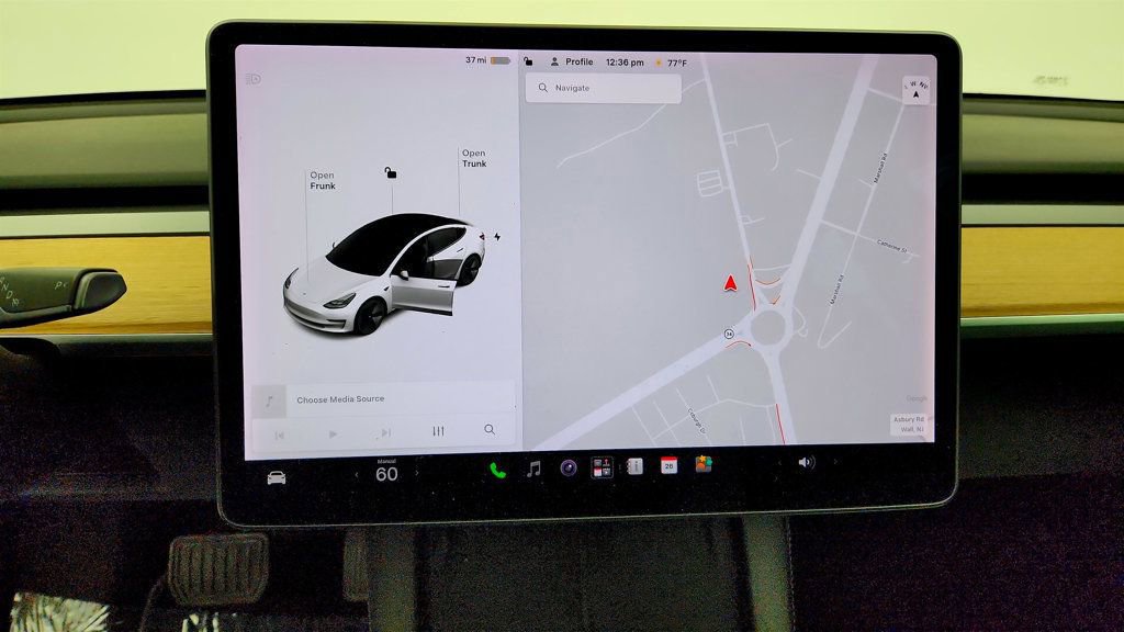 Used 2021 Tesla Model 3 Standard Range Plus RWD image 21