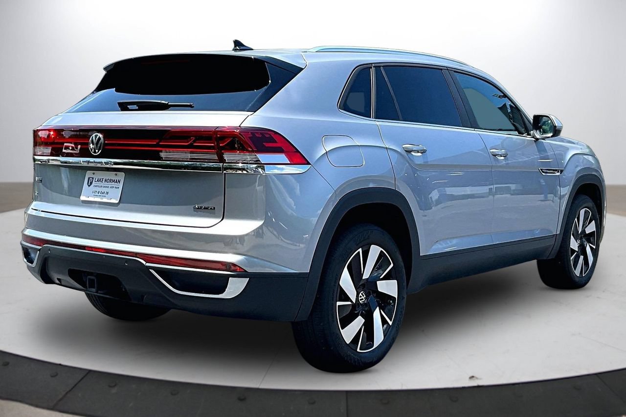 Used 2024 Volkswagen Atlas Cross Sport SE AWD/4WD image 9