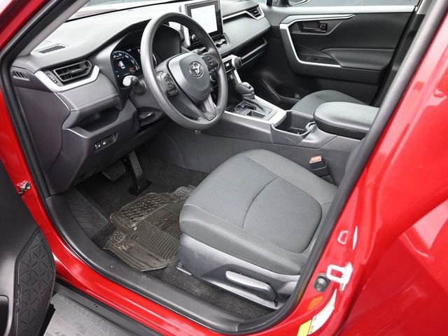 Certified 2025 Toyota RAV4 LE image 27