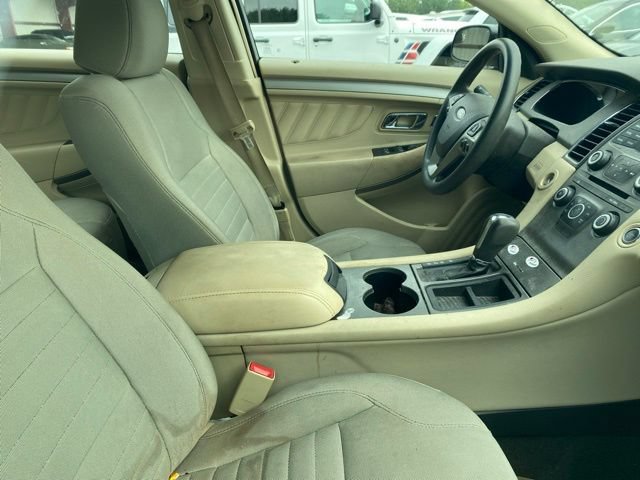 Used 2014 Ford Taurus SE FWD image 6