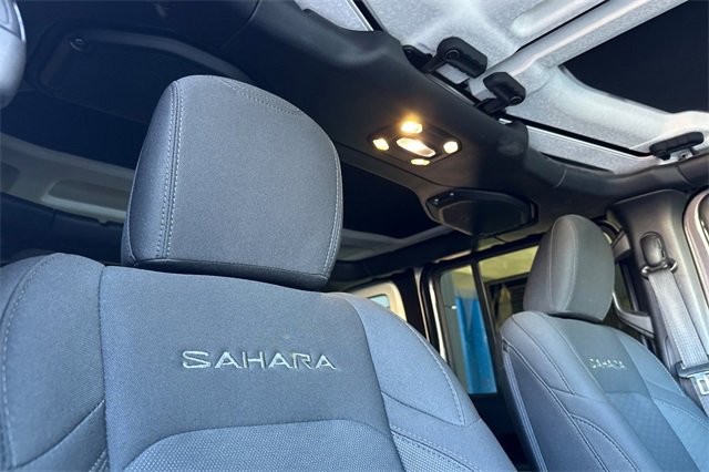 Used 2019 Jeep Wrangler Unlimited Sahara image 20