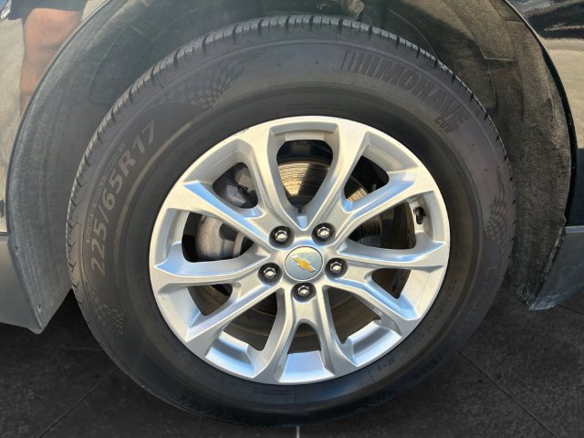 Certified 2021 Chevrolet Equinox LS w/ LPO, Blackout Package FWD image 9