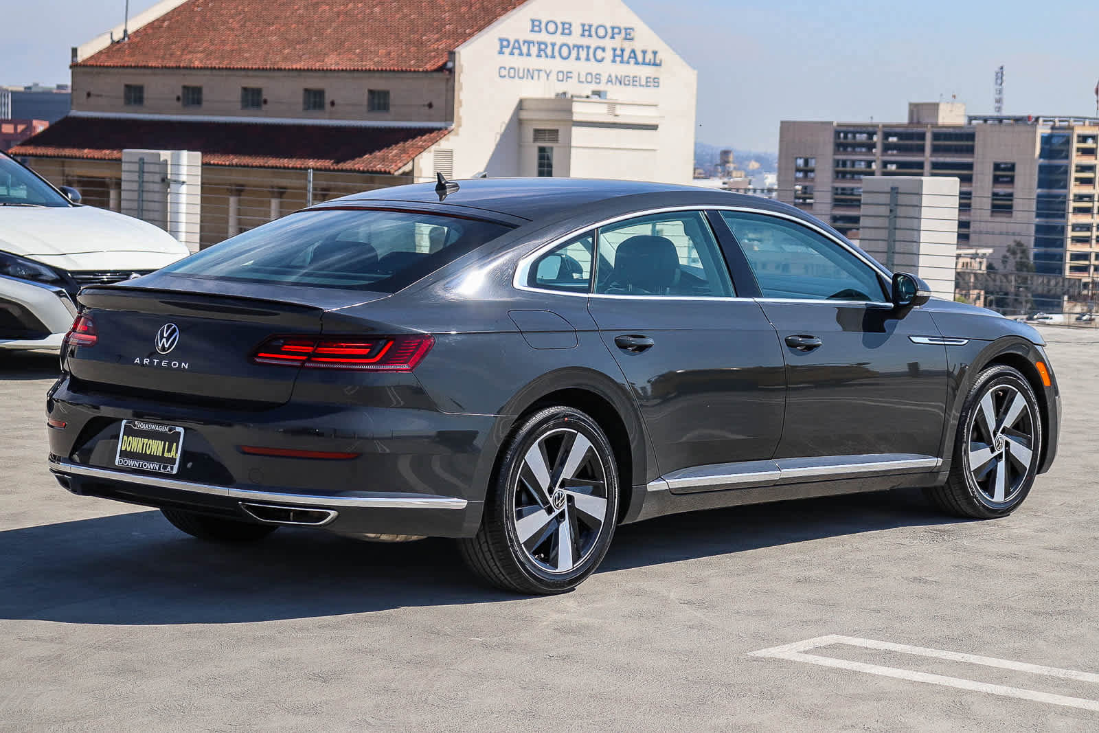 Used 2021 Volkswagen Arteon SE image 4