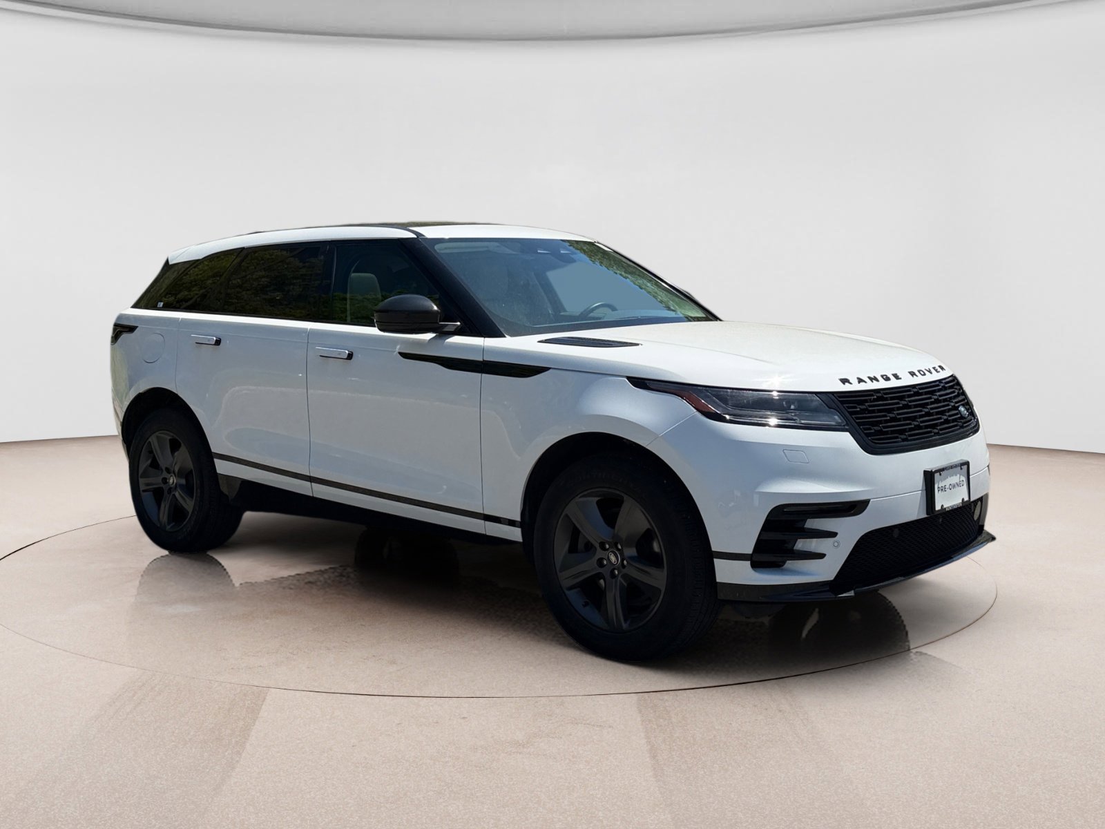 Used 2025 Land Rover Range Rover Velar Dynamic SE AWD/4WD image 7