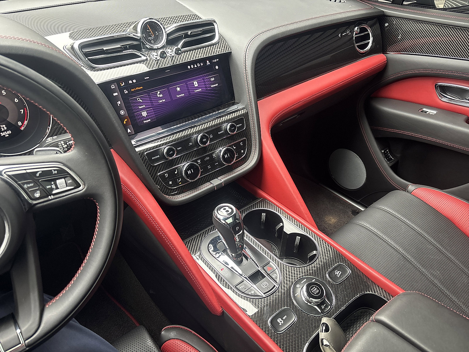 Used 2022 Bentley Bentayga image 17