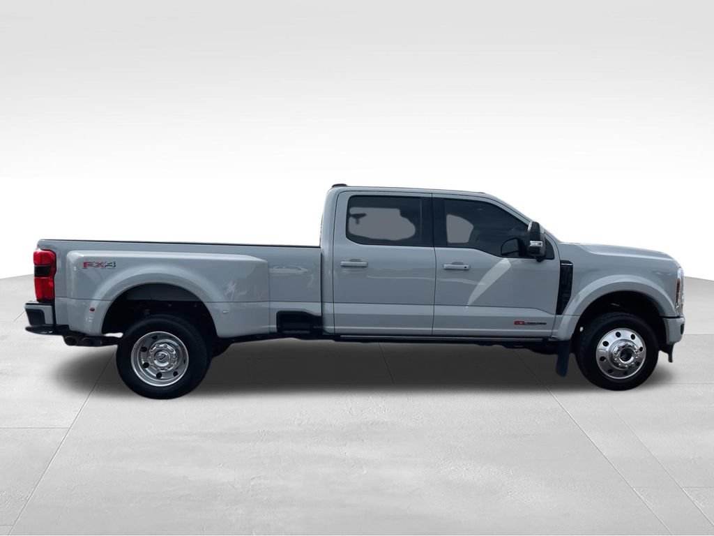 Used 2025 Ford F450 Platinum w/ FX4 Off-Road Package AWD/4WD image 9