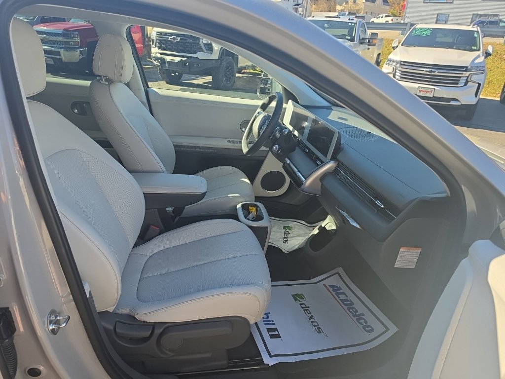 Used 2023 Hyundai Ioniq 5 SEL w/ Cargo Package AWD/4WD image 12