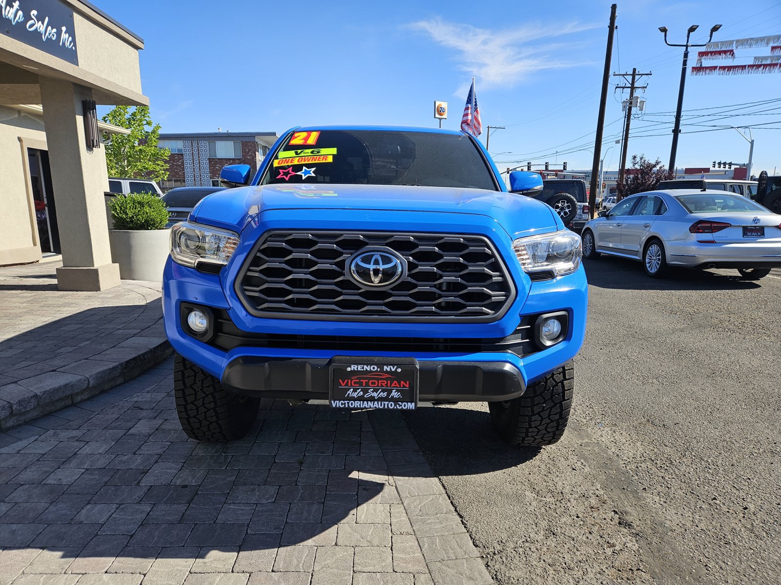 Used 2021 Toyota Tacoma TRD Off-Road AWD/4WD image 5