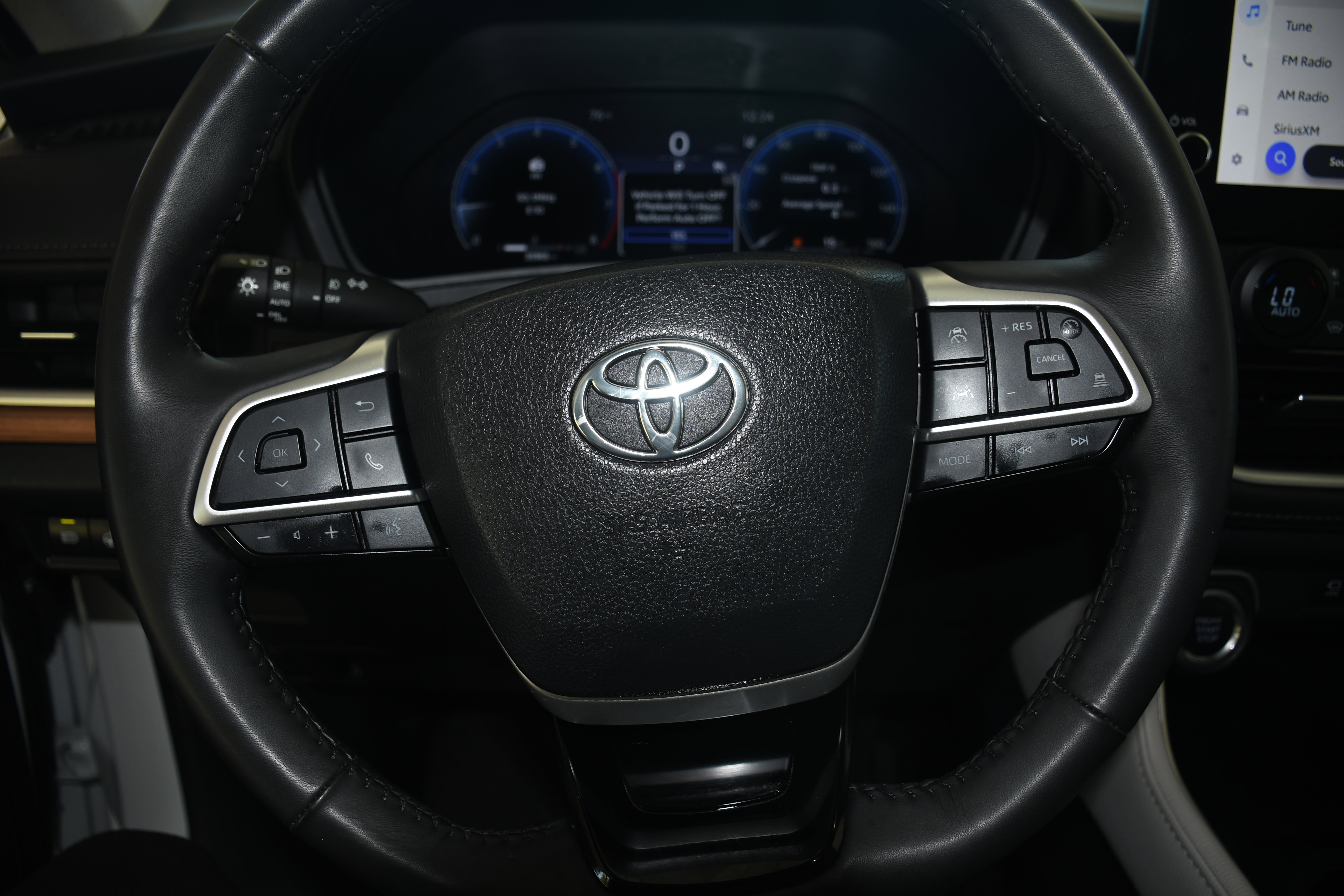 Used 2024 Toyota Grand Highlander Limited image 14