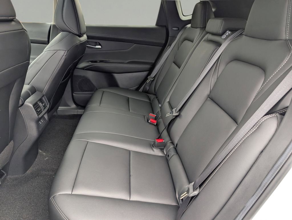 New 2025 Nissan Murano SL image 14