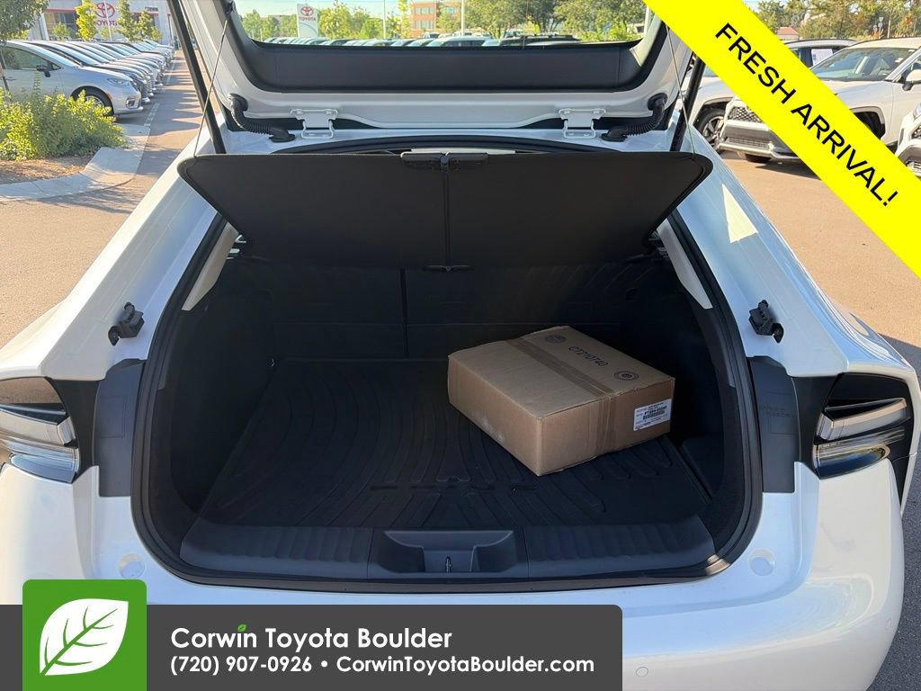 New 2027 Toyota Prius Plug-In Hybrid FWD image 18