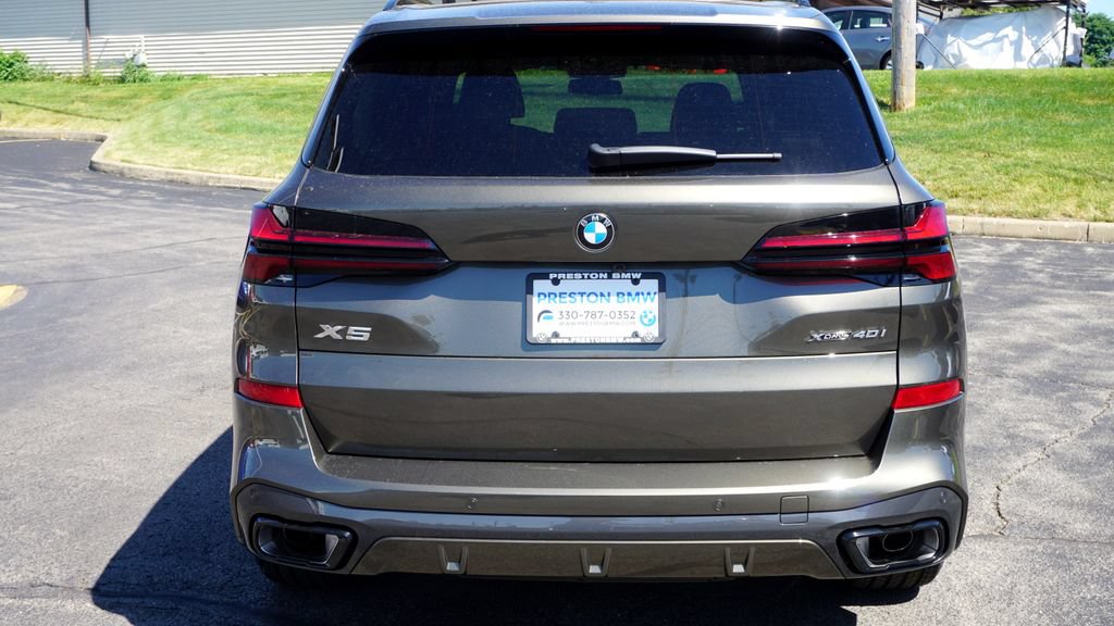 New 2026 BMW X5 xDrive40i w/ M Sport Package AWD/4WD image 5