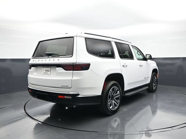 Used 2024 Jeep Wagoneer Series II w/ Flexible Seating Group RWD image 8