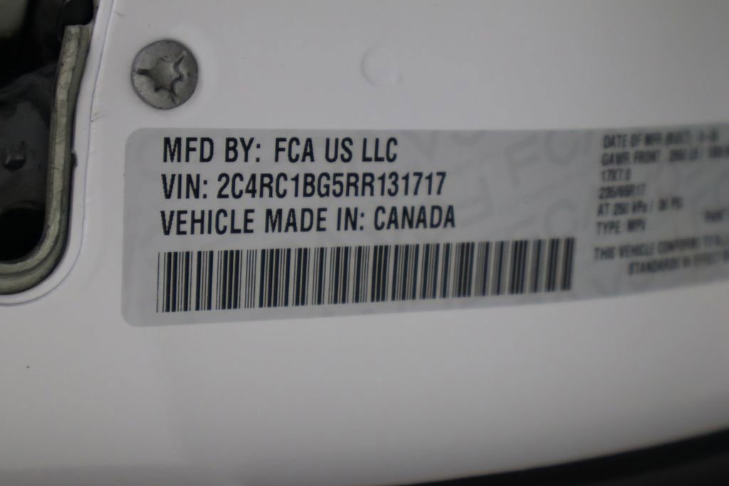 Used 2024 Chrysler Pacifica Touring-L image 25