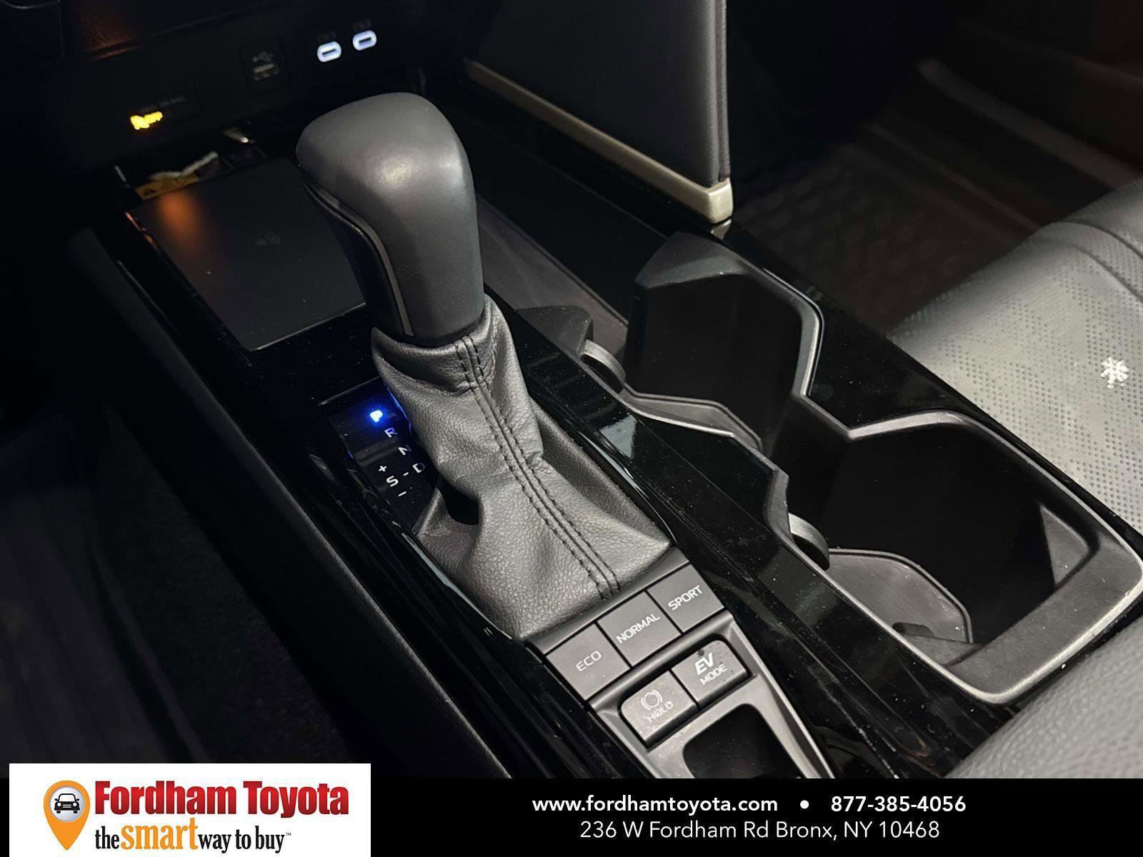 Used 2025 Toyota Camry XSE image 31