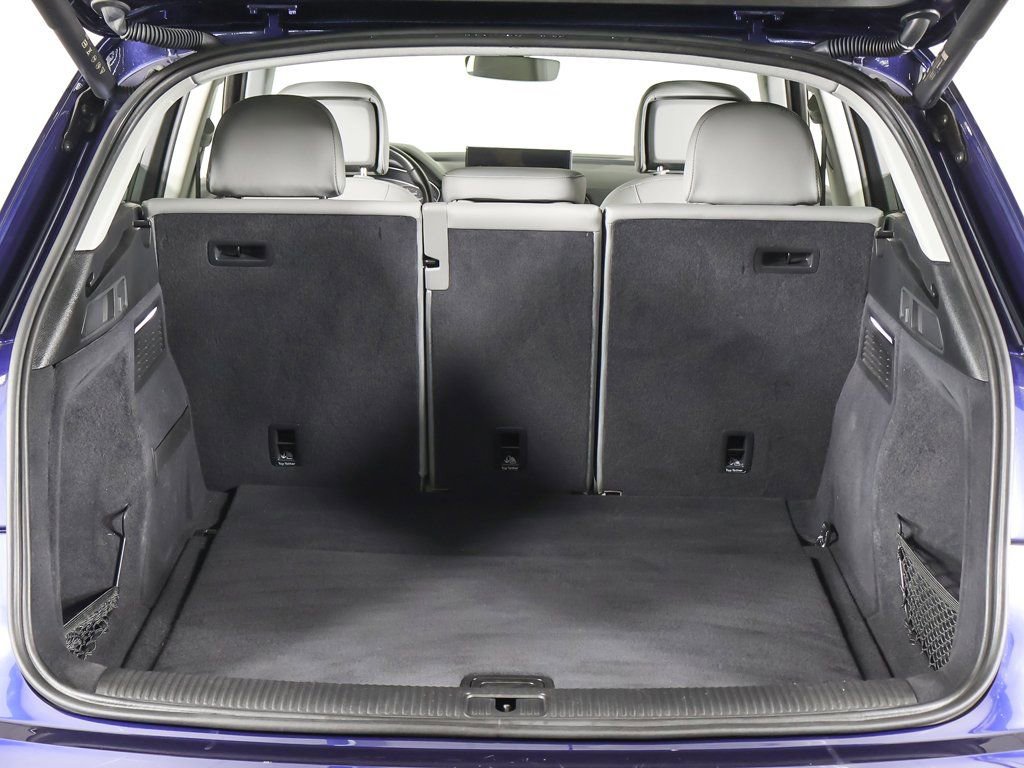 Used 2024 Audi Q5 2.0T Premium w/ Convenience Package image 19