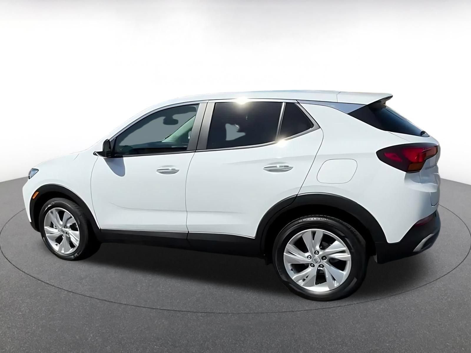 Used 2025 Buick Encore GX Preferred FWD image 9