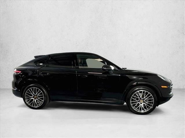 Used 2023 Porsche Cayenne Coupe AWD/4WD image 4