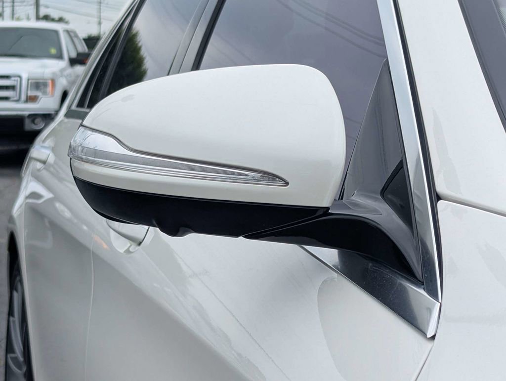 Used 2017 Mercedes-Benz S 550 Sedan image 12