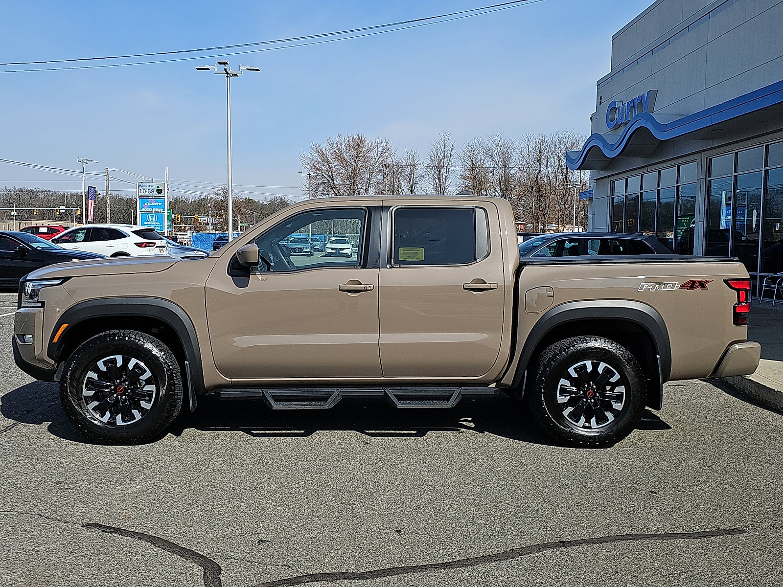 Used 2024 Nissan Frontier PRO-4X w/ Off-Road Protection Package image 7
