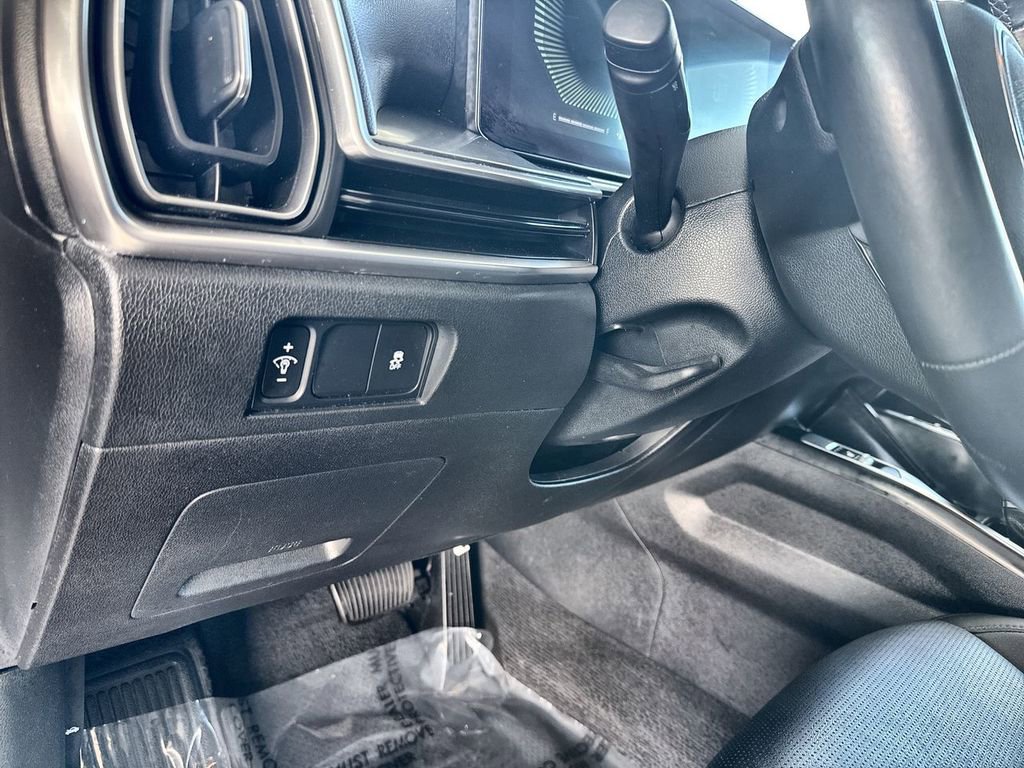 Used 2024 Kia Sorento S image 10