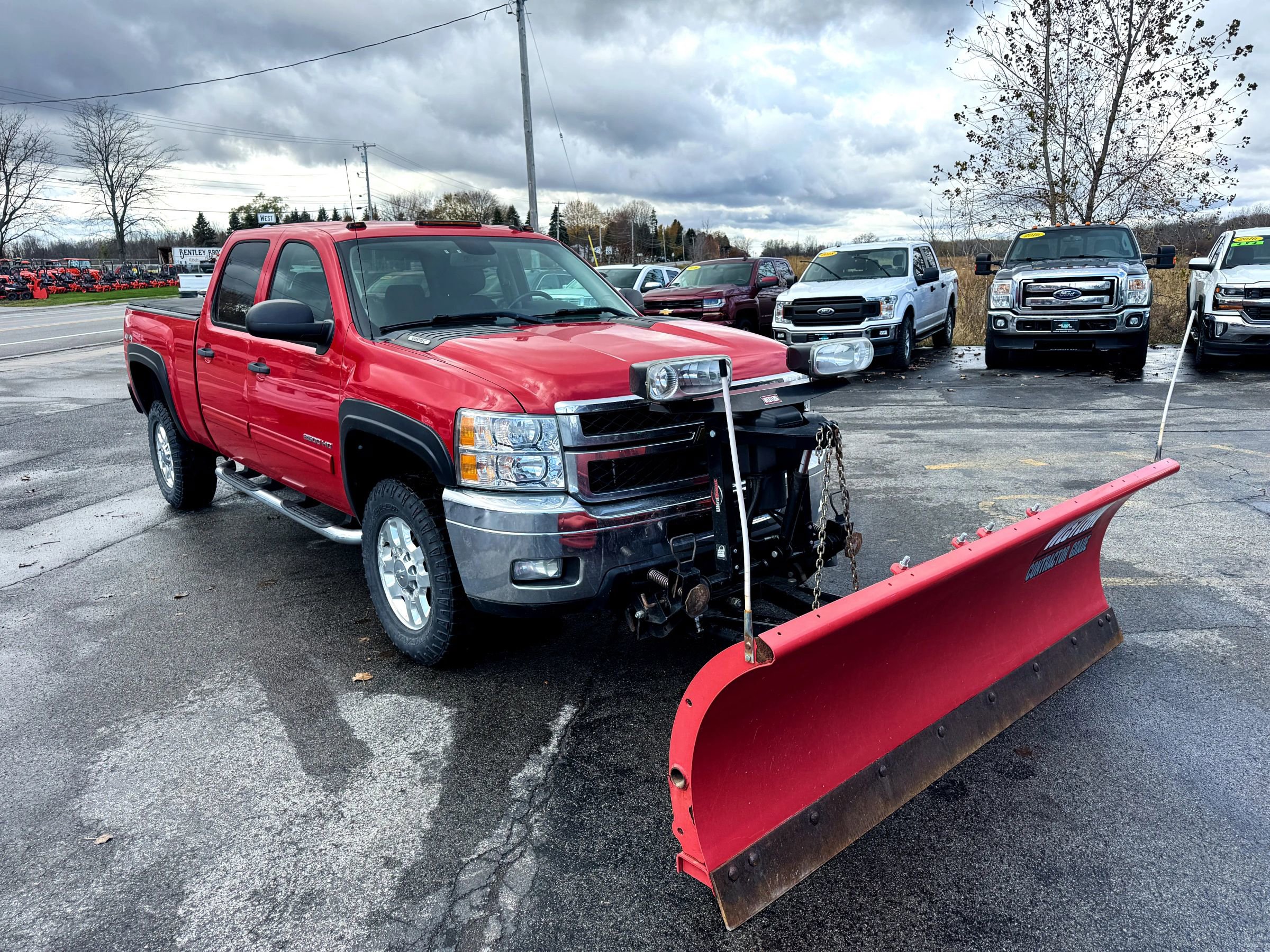 Used 2012 Chevrolet Silverado 2500 LT w/ Interior Plus Package image 3
