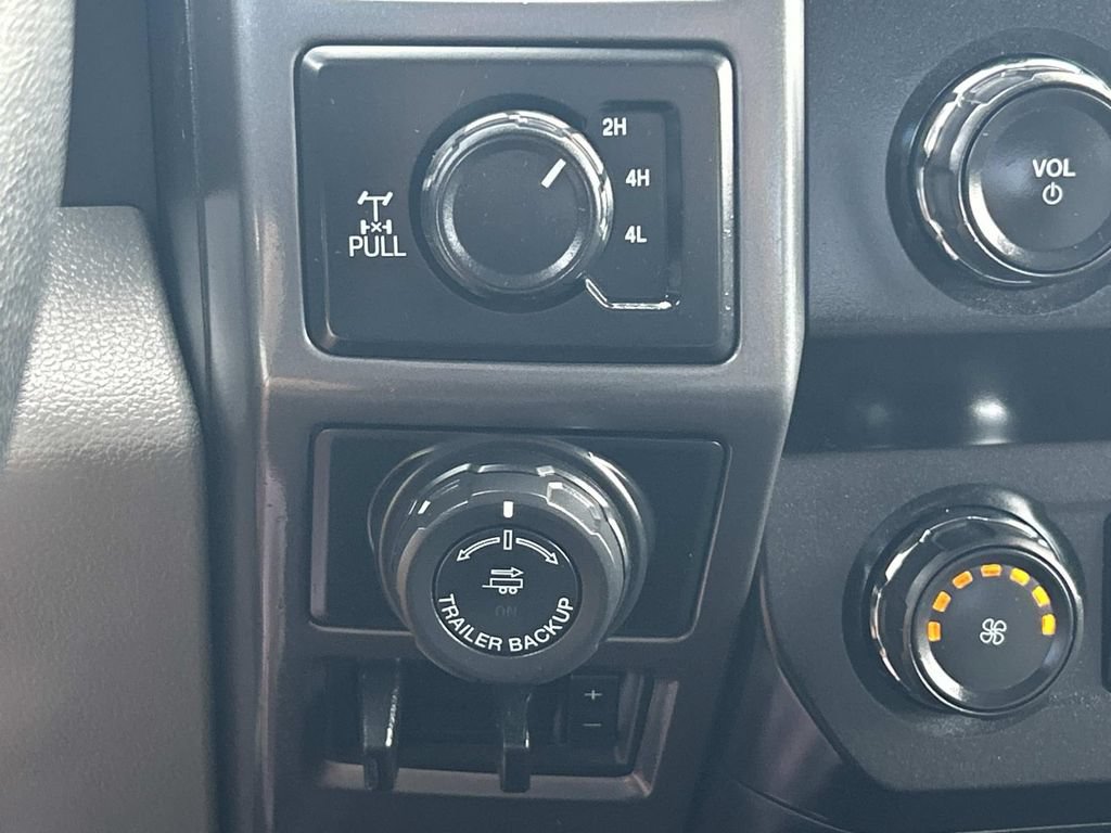 Used 2020 Ford F150 XLT w/ Equipment Group 302A Luxury AWD/4WD image 33