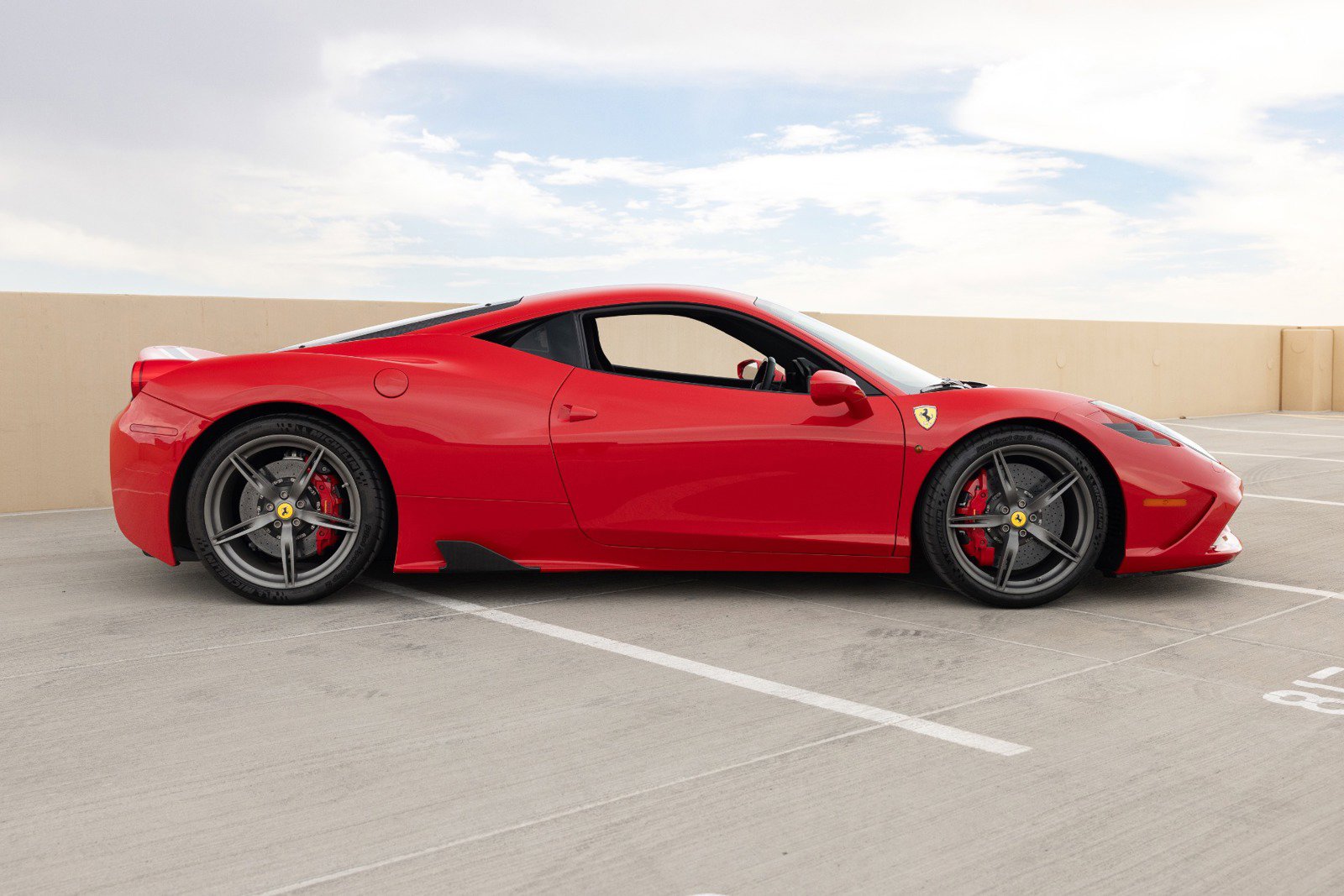 Used 2014 Ferrari 458 Speciale Coupe RWD image 10