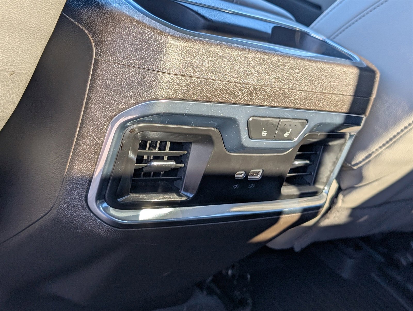 Used 2023 Chevrolet Silverado 1500 LTZ w/ LTZ Premium Package image 35