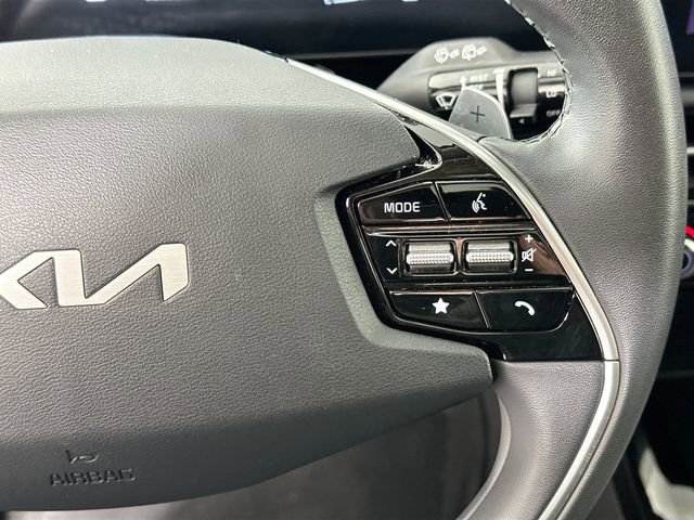 Used 2023 Kia Niro EX Touring image 22
