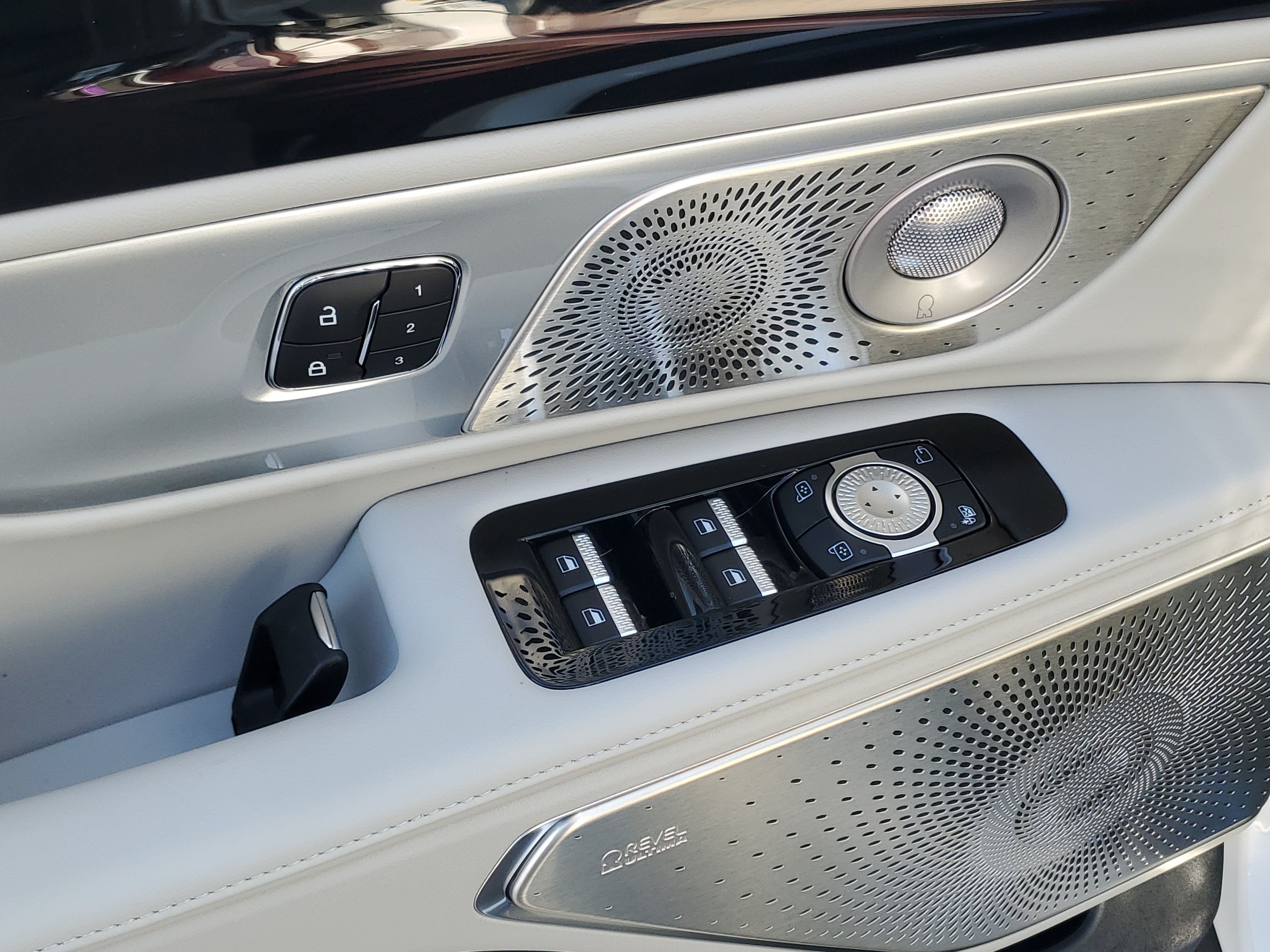 New 2026 Lincoln Nautilus Reserve AWD/4WD image 9