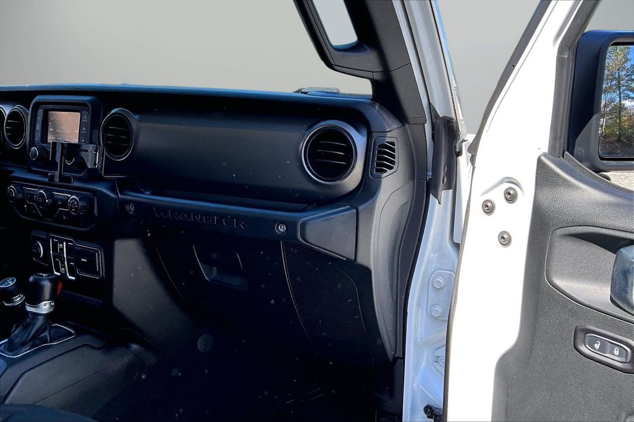 Certified 2018 Jeep Wrangler Unlimited Sport S image 19