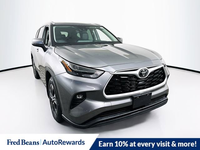 New 2026 Toyota Highlander XLE image 1
