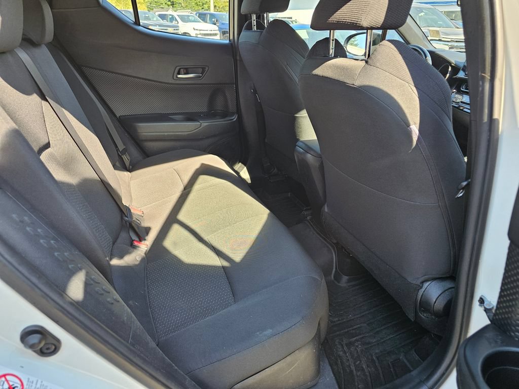Used 2018 Toyota C-HR XLE FWD image 15