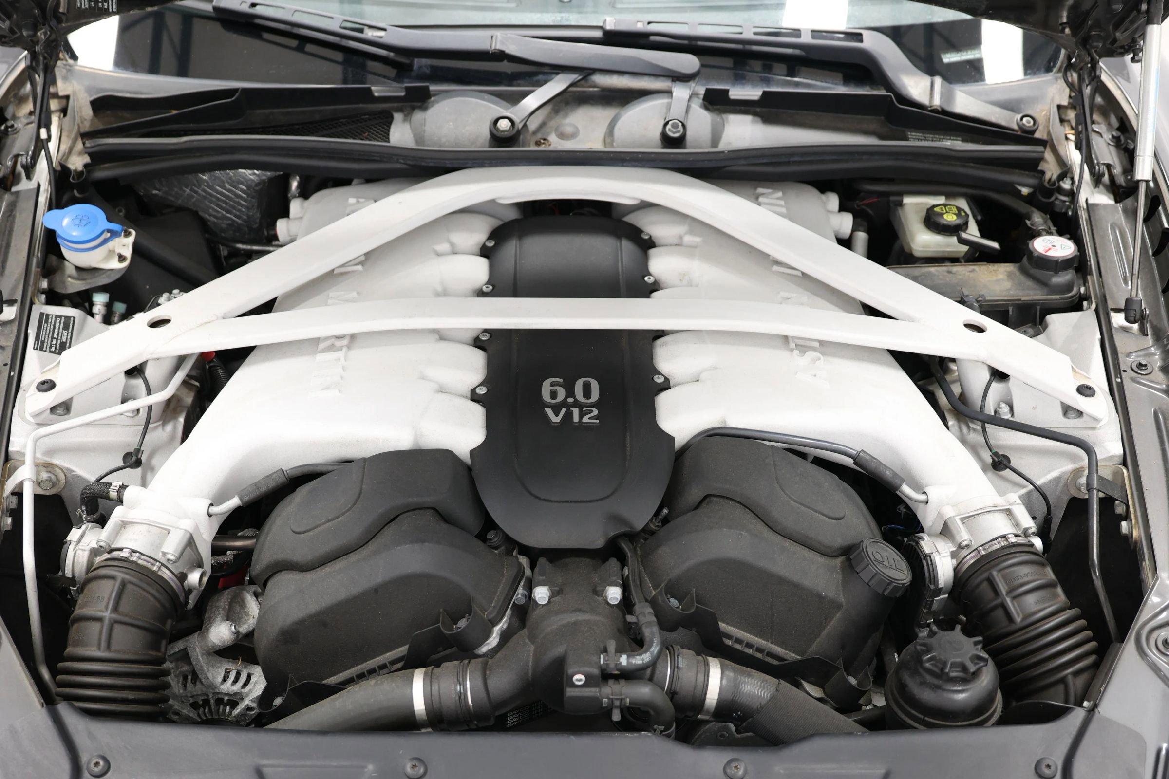 Used 2017 Aston Martin Rapide S image 75