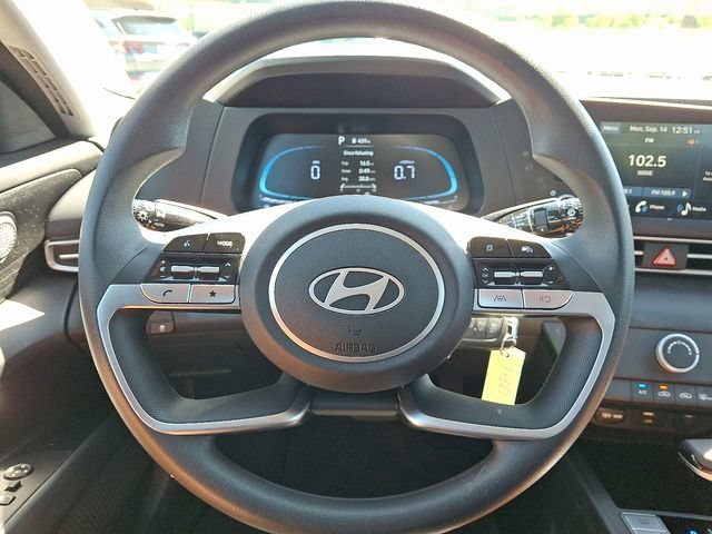 Certified 2026 Hyundai Elantra SE FWD image 18