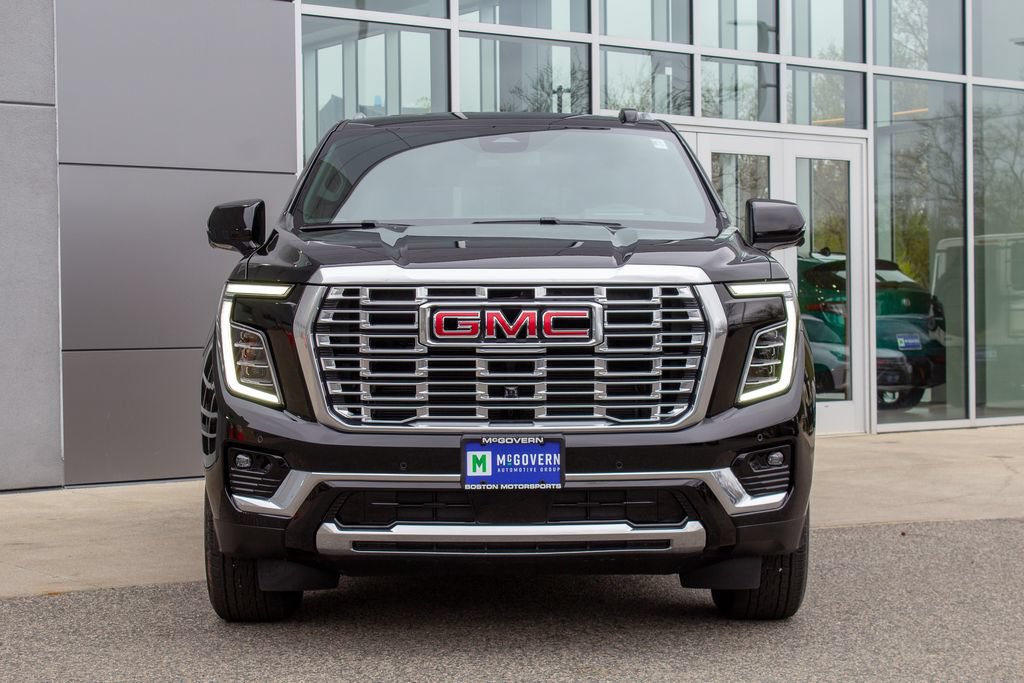 Used 2026 GMC Yukon Denali w/ Sun & Power Step Package AWD/4WD image 2