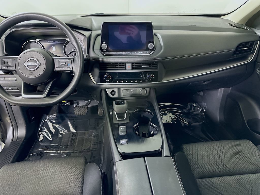 Used 2024 Nissan Rogue SV image 18