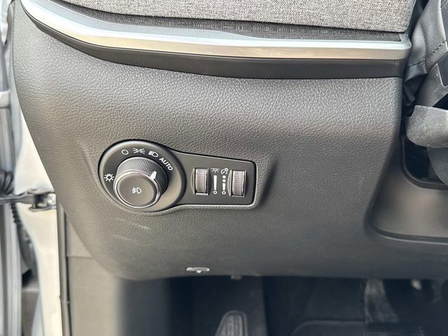 New 2026 Jeep Compass Latitude AWD/4WD image 20