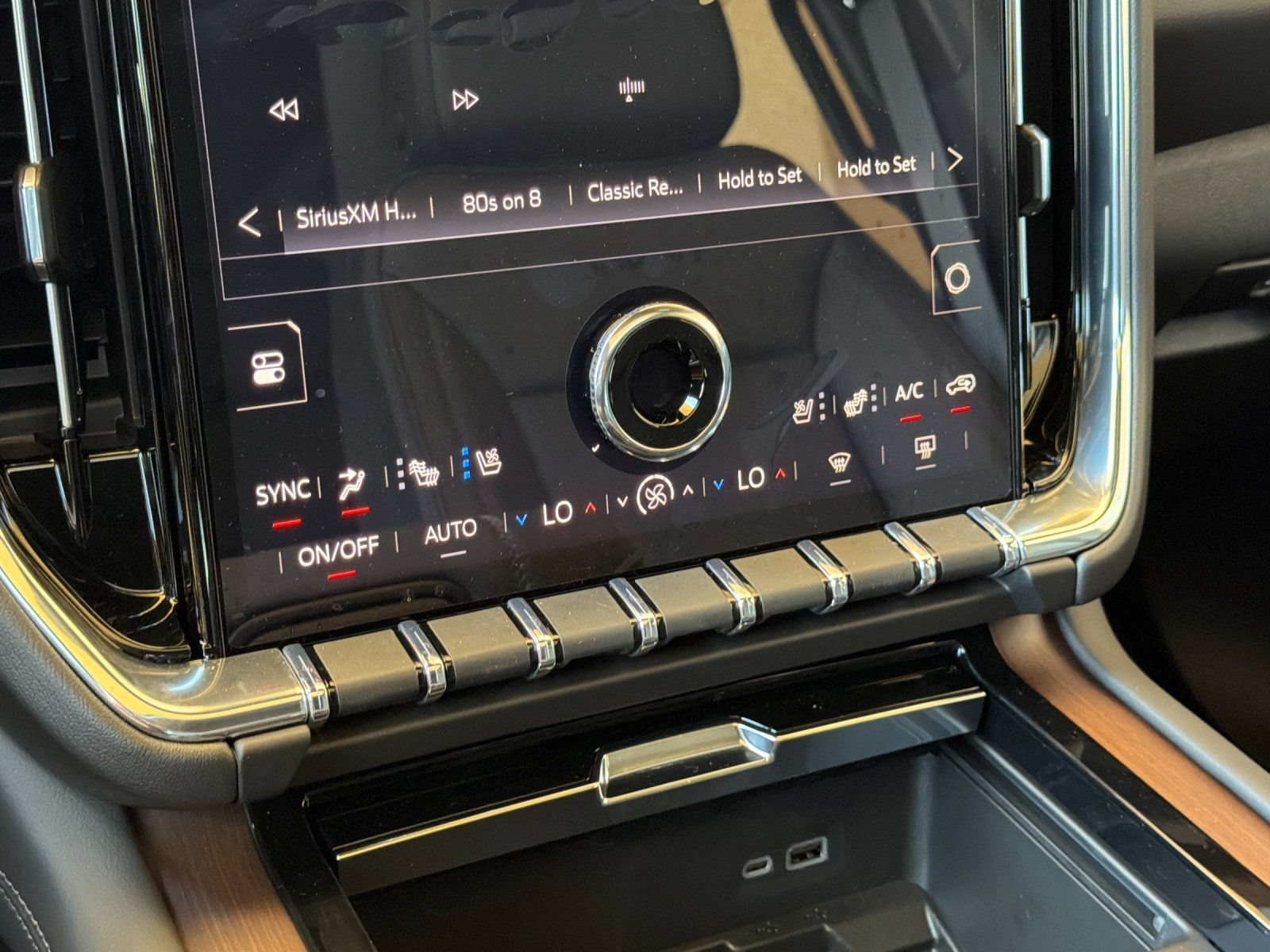 New 2026 GMC Yukon XL Denali w/ Denali Reserve Package AWD/4WD image 21