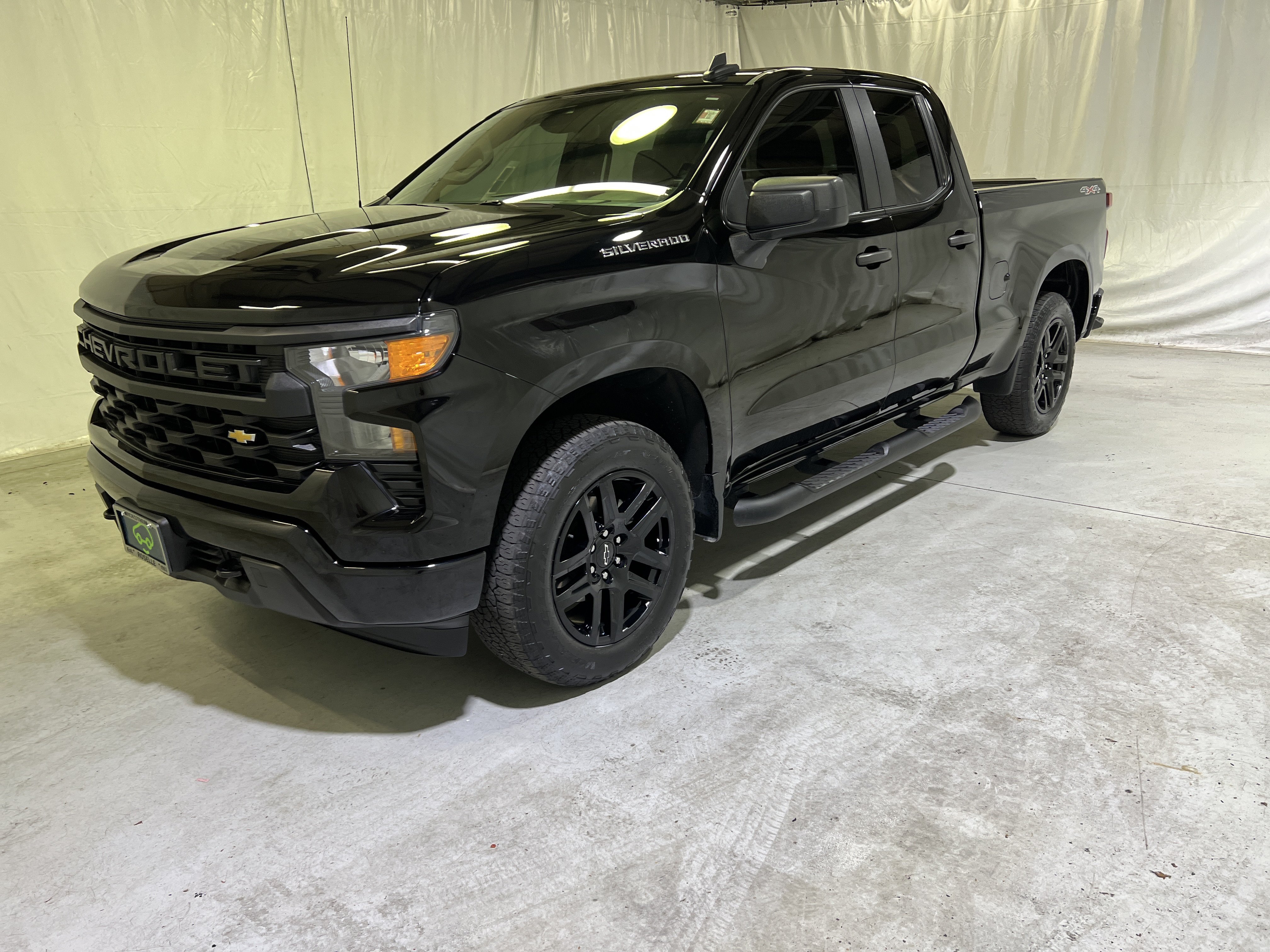 Certified 2023 Chevrolet Silverado 1500 Custom AWD/4WD image 6